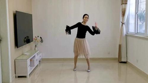 饺子丝袜广场舞舞视频,时尚与传统碰撞的舞蹈盛宴